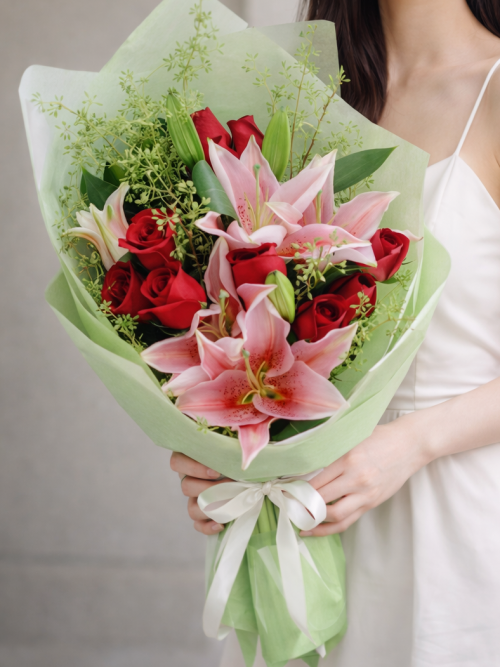 Miranda – Lilies and Red Roses bouquet